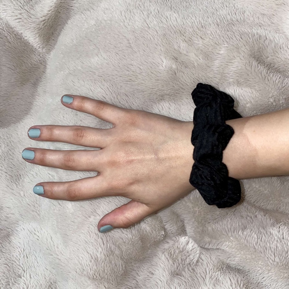 Zipper scrunchie - Picture 3 of 3